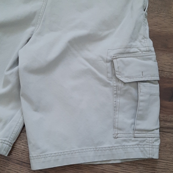 Old Navy Cargo Shorts - Picture 12 of 16